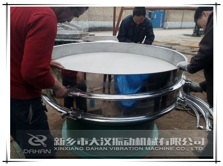 1500振動篩束環安裝 1500振動篩束環安裝